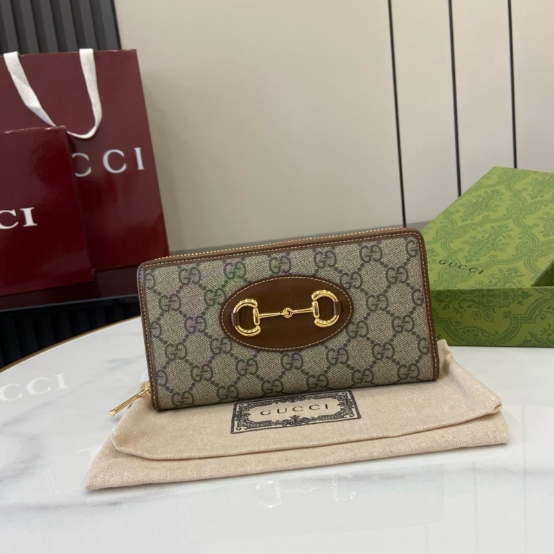 G*u*i wallets & purse
